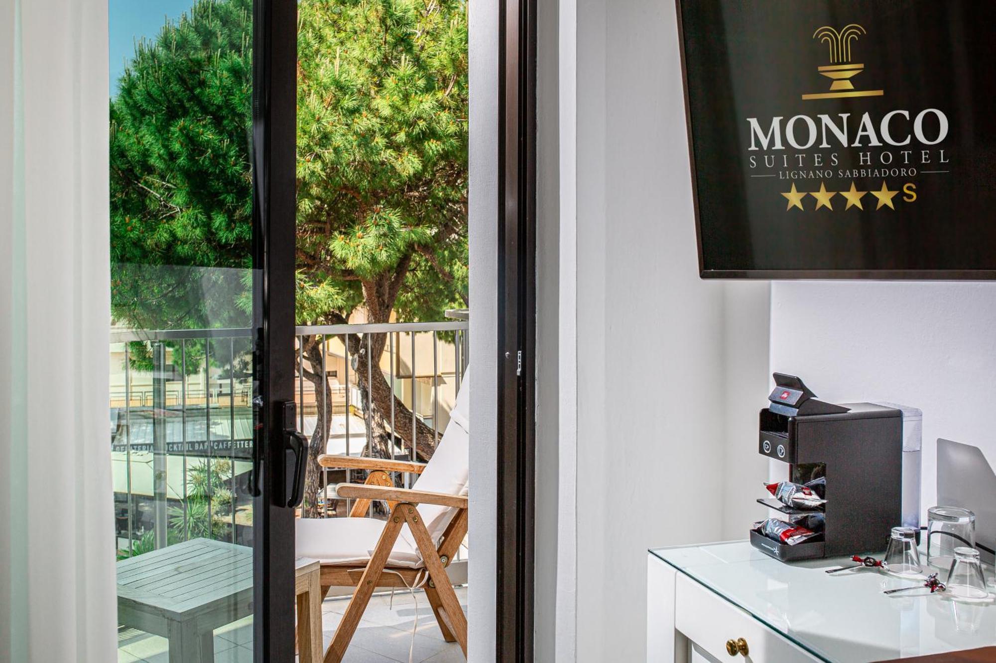 Monaco Suites Hotel Lignano Sabbiadoro Quarto foto